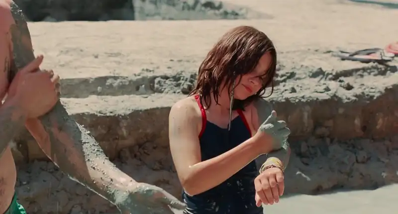 Aftersun (2022) Movie Screenshot (4) Aftersun (2022) Movie Screenshot (4)