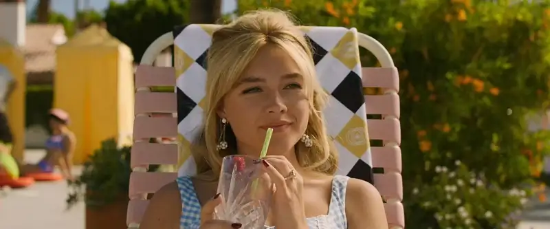 Don't Worry Darling (2022) Movie Screenshot (3) Don't Worry Darling (2022) Movie Screenshot (3)