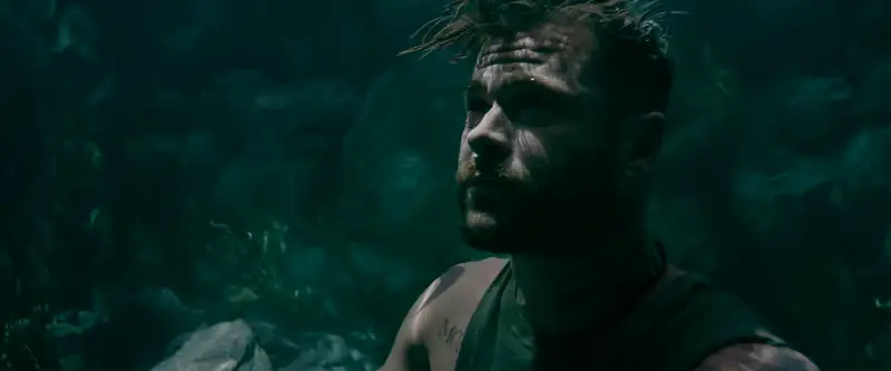 Extraction (2020) Movie Screenshot (3) Extraction (2020) Movie Screenshot (3)