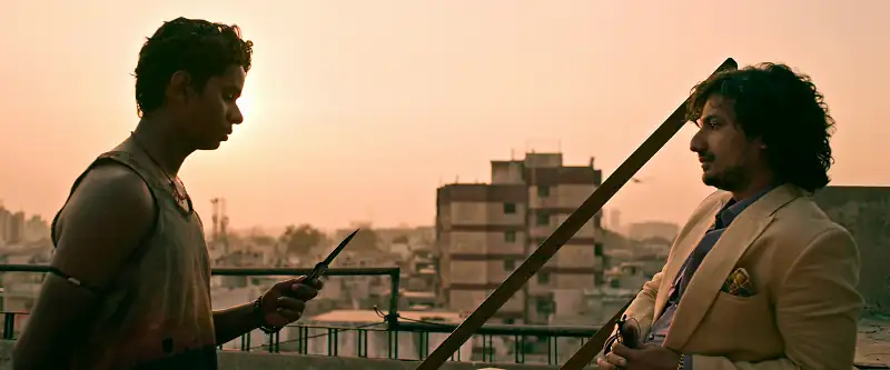 Extraction (2020) Movie Screenshot (4) Extraction (2020) Movie Screenshot (4)