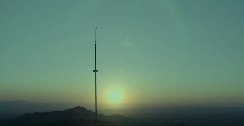 Fall (2022) Movie Screenshot (5) Fall (2022) Movie Screenshot (5)