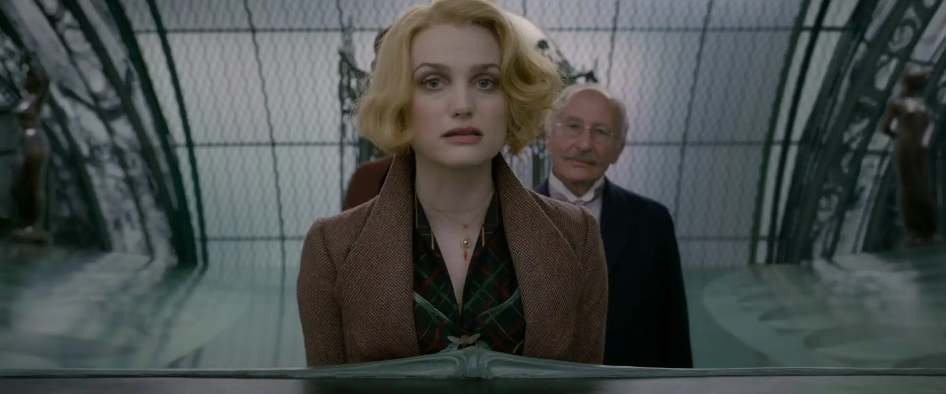 Fantastic Beasts The Crimes of Grindelwald (2018) Movie Screenshot (1)