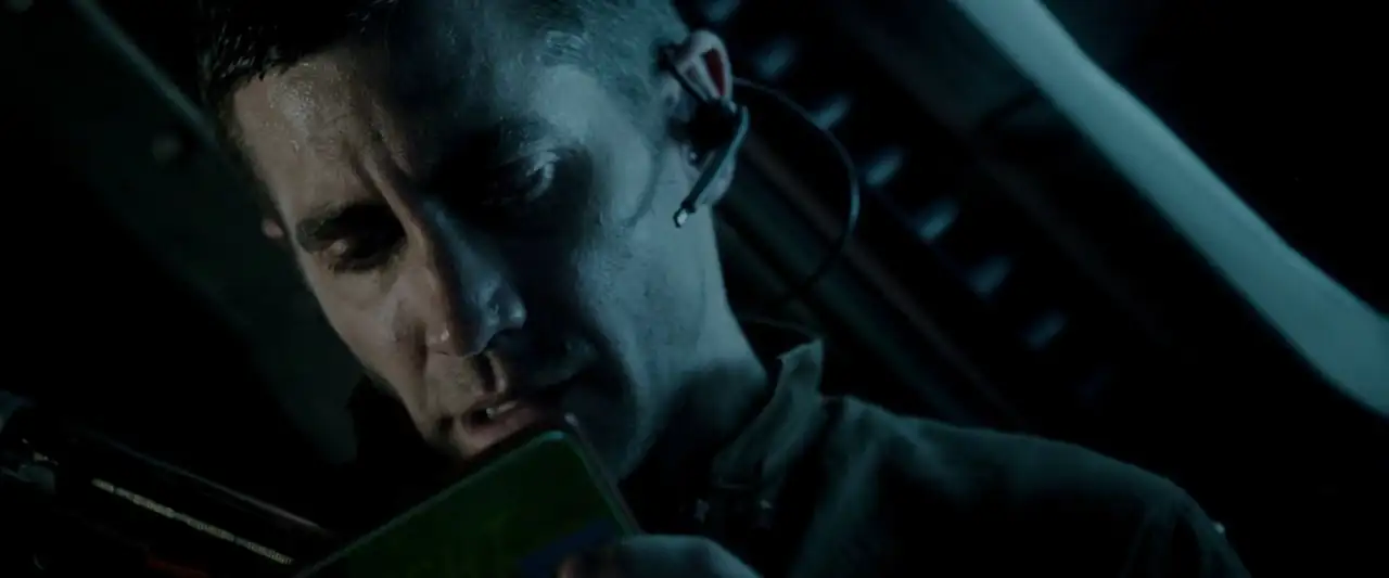 Life (2017) Movie Screenshot (4) Life (2017) Movie Screenshot (4)