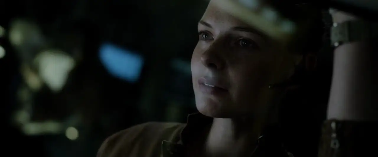 Life (2017) Movie Screenshot (8) Life (2017) Movie Screenshot (8)