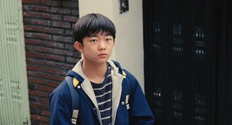 Past Lives (2023) Movie Screenshot (1) Past Lives (2023) Movie Screenshot (1)