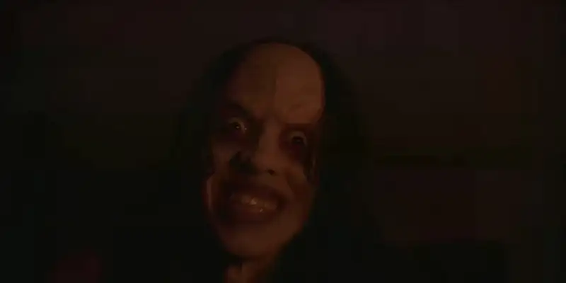 Smile (2022) Movie Screenshot (8) Smile (2022) Movie Screenshot (8)