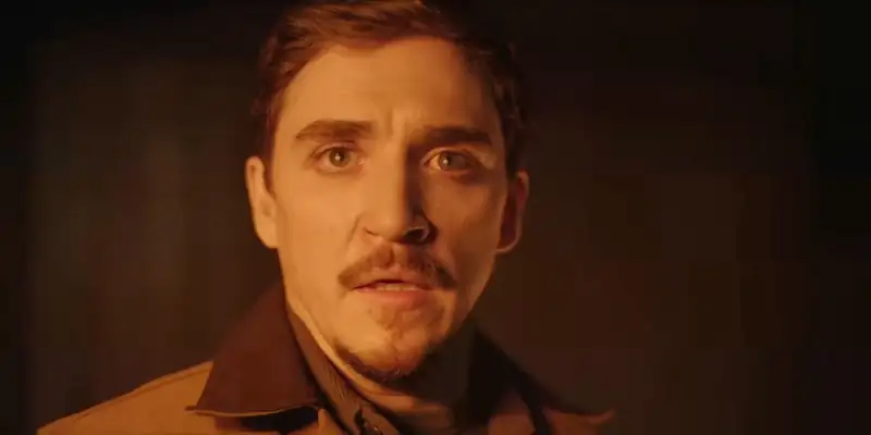 Smile (2022) Movie Screenshot (9) Smile (2022) Movie Screenshot (9)