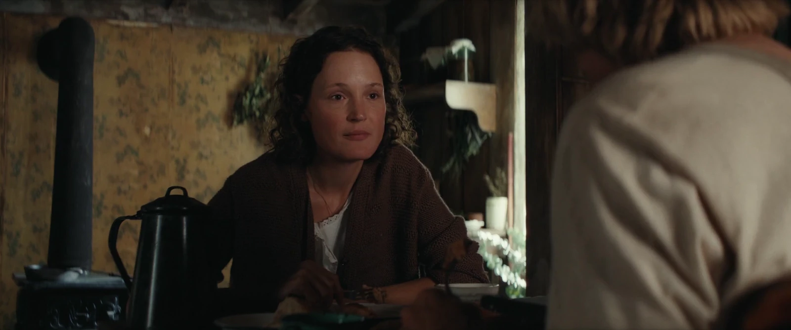 The Dead Don't Hurt (2024) Movie Screenshot (1)