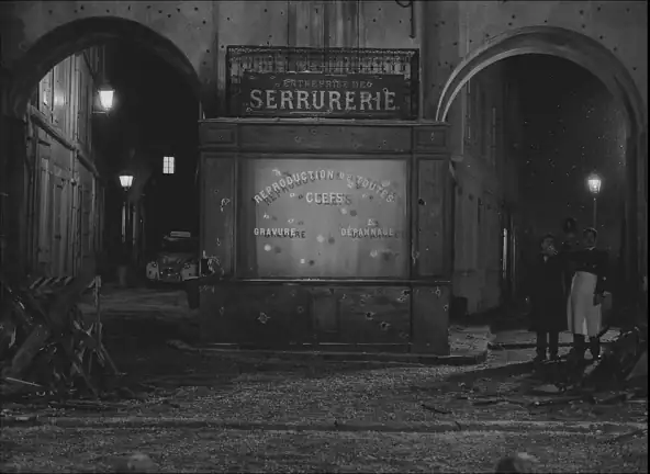 The French Dispatch (2021) Movie Screenshot (4) The French Dispatch (2021) Movie Screenshot (4)