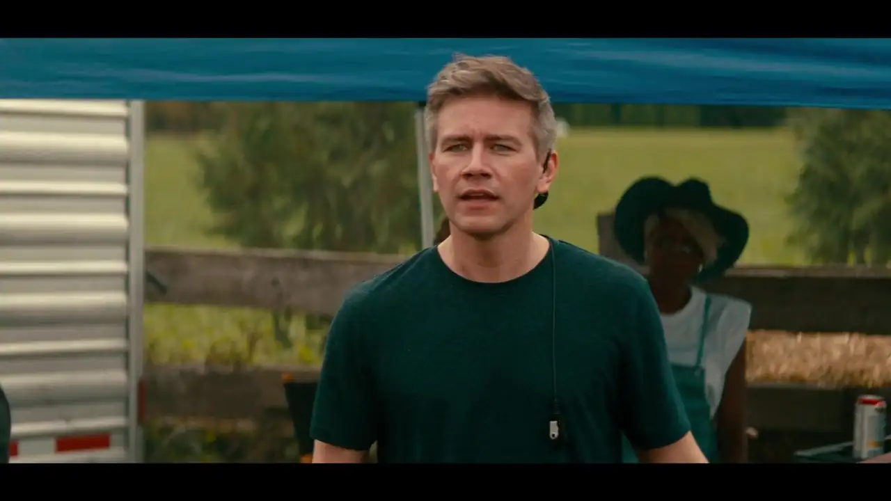 The Wrong Paris (2025) Movie Screenshot (2) The Wrong Paris (2025) Movie Screenshot (2)